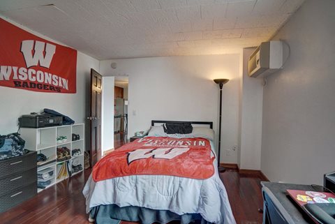 Surf and Surfside apartments and townhomes in Downtown Madison, WI. Fully Furnished, studio, one bedroom, 2 bedroom. Lake views. Managed by Wisconsin Management Company